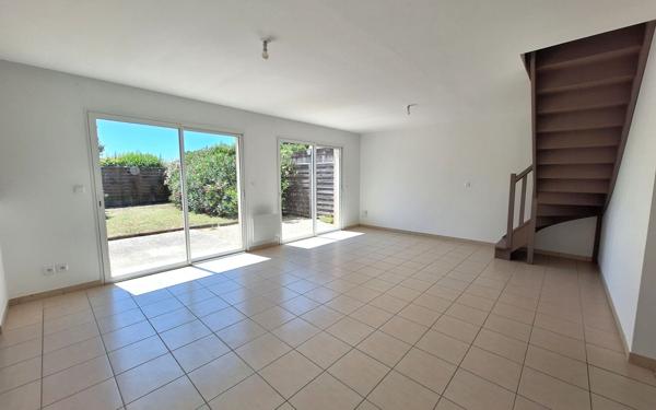 Maison à vendre    4 pièces •  Médis