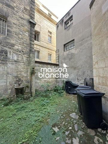Bordeaux Plein Centre, En face du Jardin de la Mairie:Très beau T3 meublé avec parking!LIBRE