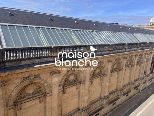 Bordeaux Plein Centre, En face du Jardin de la Mairie:Très beau T3 meublé avec parking!LIBRE