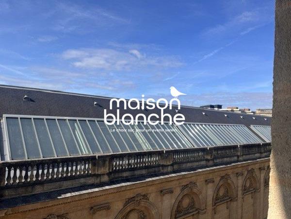 Bordeaux Plein Centre, En face du Jardin de la Mairie:Très beau T3 meublé avec parking!LIBRE
