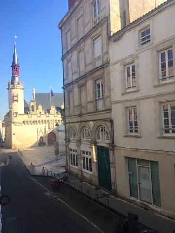 HÔTEL DE VILLE 1