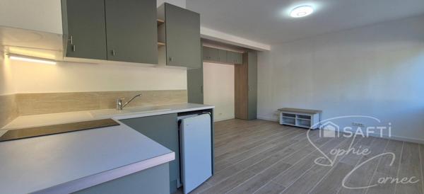 Studio en rez-de-chaussée avec parking privé