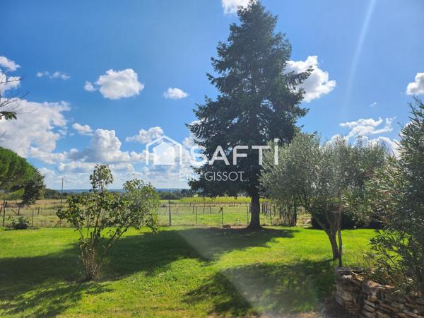 Maison T4 avec dépendances et beau terrain.