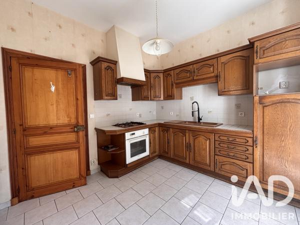 Maison à vendre 9 pièces 171 m² Loudun