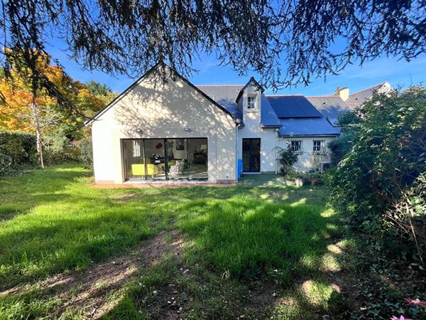 A VENDRE Maison de 158 m² avec 4 chambres et 500 m² de jardin sur Angers Quartier du Lac de Maine !