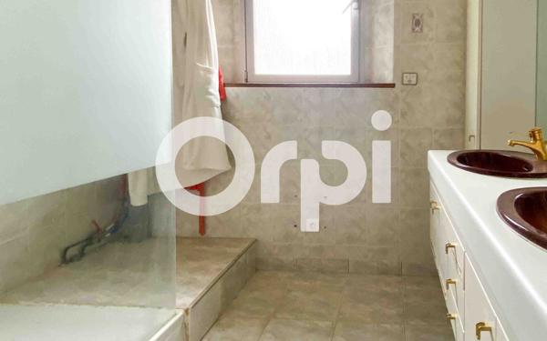 Maison à vendre    4 pièces •  Montreuil-Bellay