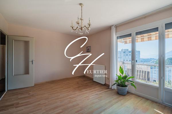 T4 de 88 m² avec vue et balcon