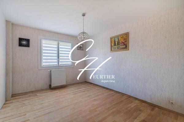 T4 de 88 m² avec vue et balcon