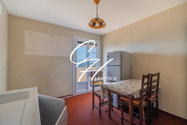 T4 de 88 m² avec vue et balcon