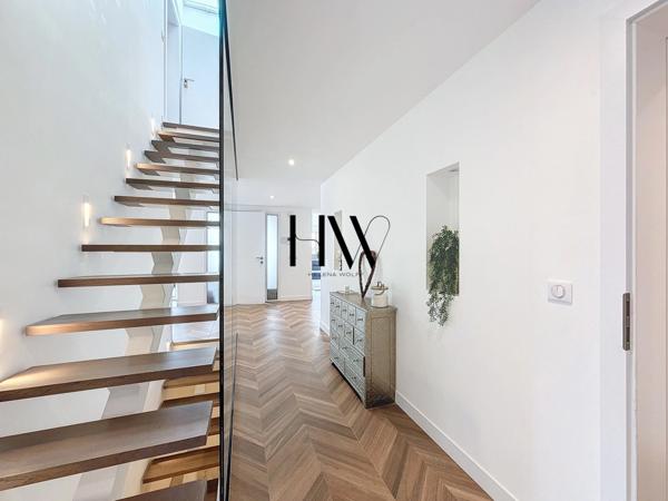 Maison de standing à vendre 14 pièces - 437 m2 - ANTHY SUR LEMAN (74)