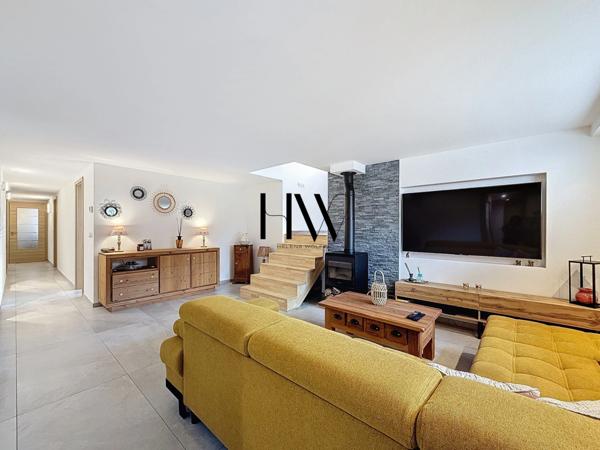 Maison de standing à vendre 14 pièces - 437 m2 - ANTHY SUR LEMAN (74)