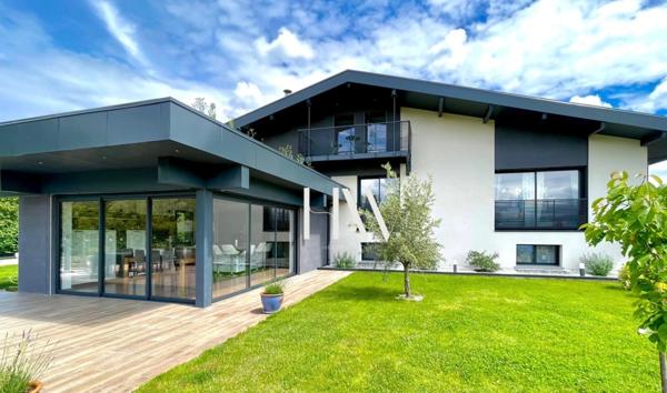 Maison de standing à vendre 14 pièces - 437 m2 - ANTHY SUR LEMAN (74)