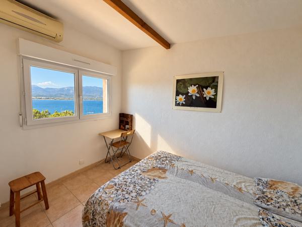 PORTO-VECCHIO – BELLE VILLA AU CALME AVEC VUE MER ET ENVIRONNEMENT VERDOYANT