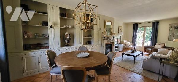 BEAU PAVILLON DANS PROVINS