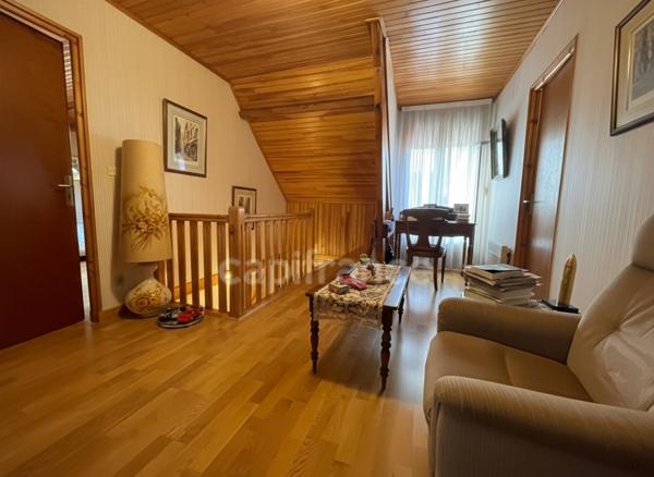 MAISON INDIVIDUELLE 4 CHAMBRES ET 3 GARAGES