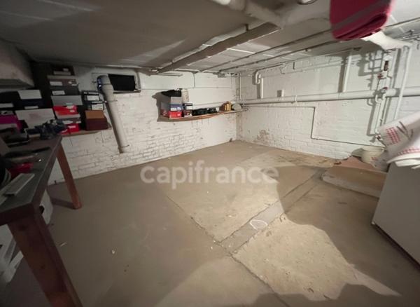 MAISON INDIVIDUELLE 4 CHAMBRES ET 3 GARAGES