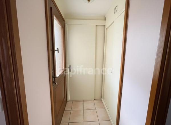 MAISON INDIVIDUELLE 4 CHAMBRES ET 3 GARAGES