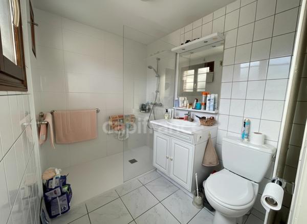 MAISON INDIVIDUELLE 4 CHAMBRES ET 3 GARAGES