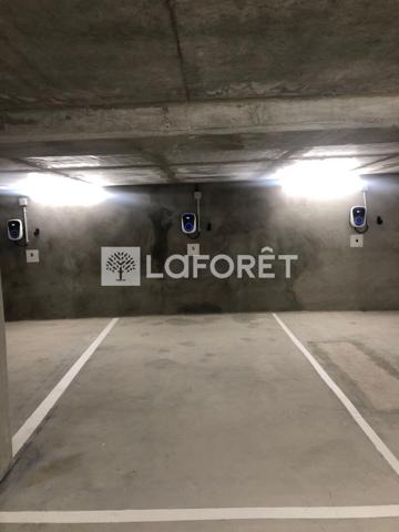 Location parking / box Vanves - 13 m² - 99 €/mois