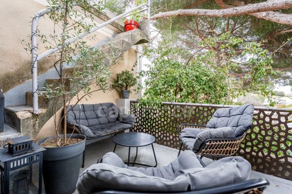 Maison à vendre 7 pièces LA CIOTAT CLOS DES PLAGES (13) TERRAIN 900 m2 Piscine