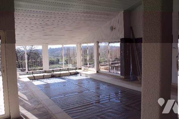 Maison d'habitation avec piscine