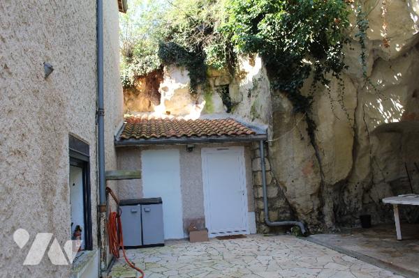 Maison d'habitation avec piscine