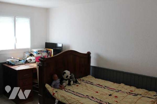 Maison d'habitation avec piscine