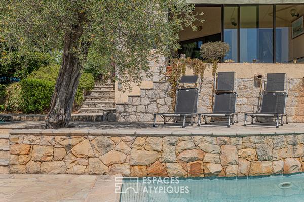 Maison d’architecte vue mer et deux piscines