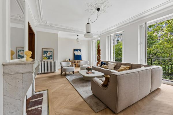 Vente Appartement de luxe Paris 7 6 Pièces 126 m²