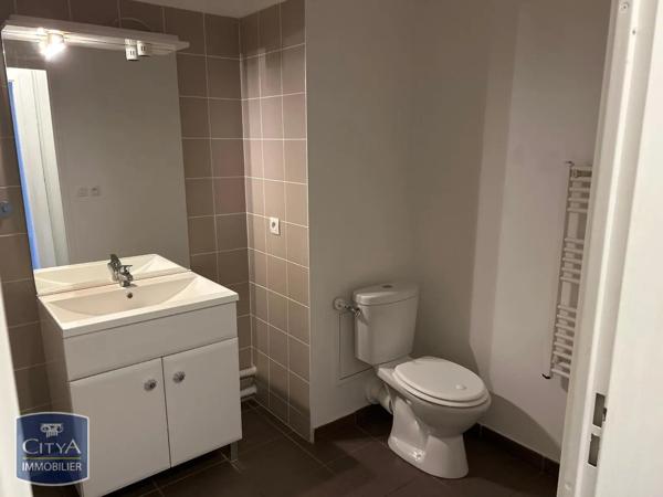 Appartement à louer 2 pièces 45.3m² Bordeaux (33300)