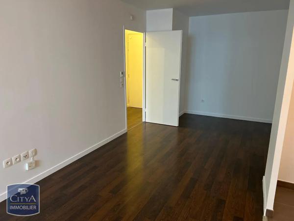 Appartement à louer 2 pièces 45.3m² Bordeaux (33300)