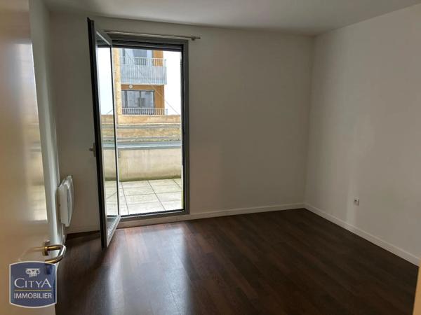 Appartement à louer 2 pièces 45.3m² Bordeaux (33300)