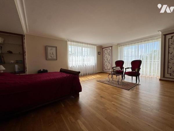 GRANDE POPRIETE FAMILIALE