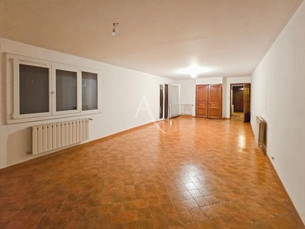 Exclusivité Rare à la vente Villa 160 m², deux logements, grand terrain et terrasse Allauch 13190