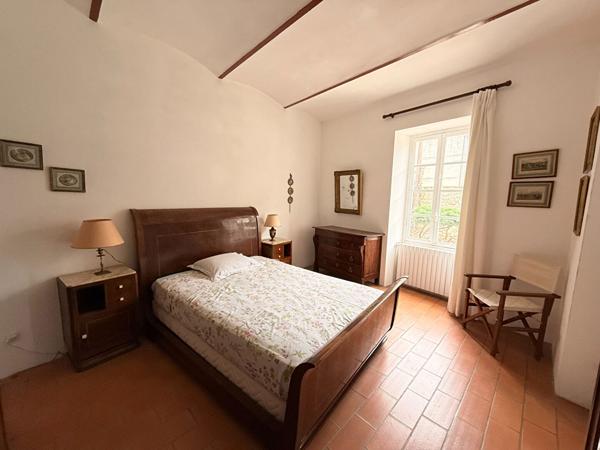 Maison 9 pièce(s) 294.09 m2