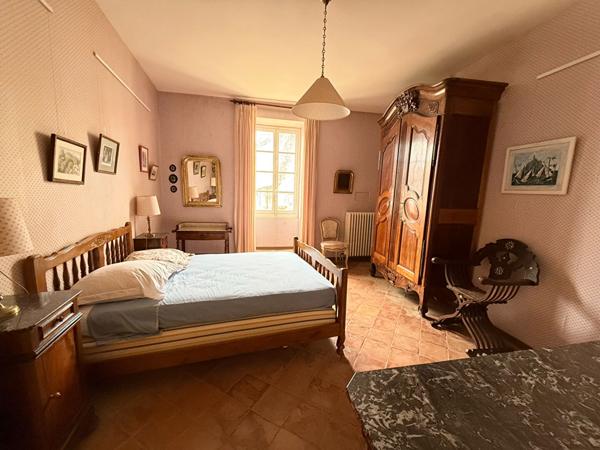 Maison 9 pièce(s) 294.09 m2