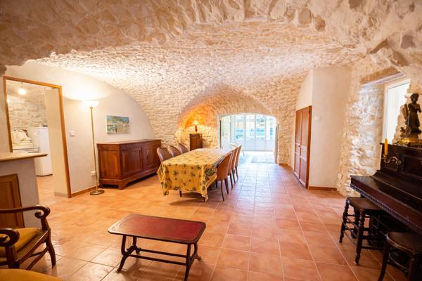 Maison 9 pièce(s) 294.09 m2