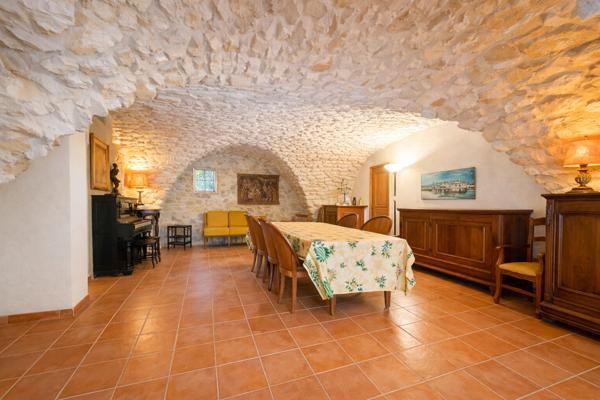 Maison 9 pièce(s) 294.09 m2