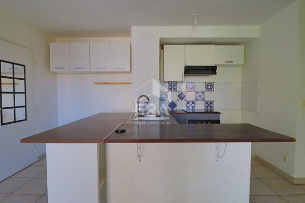 Appartement  A vendre Marseille 13010 - type 3 - secteur Menpenti - terrasse - extérieur