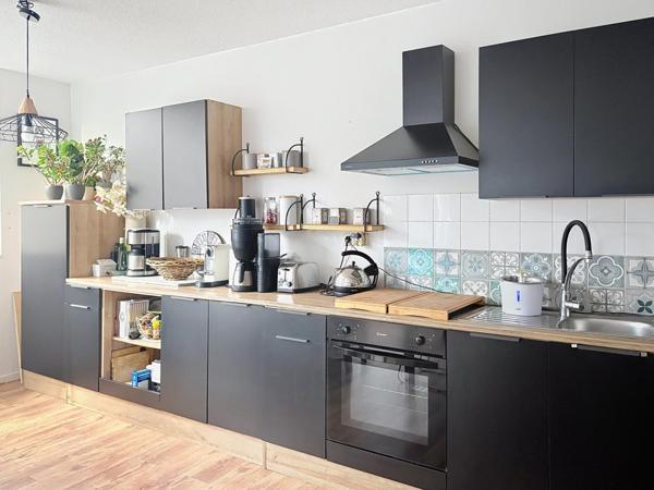 Opportunité T3 de 70m2 aux Chartrons