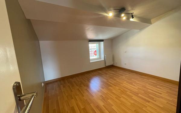 Appartement à louer    3 pièces • 62 m2 Mornant