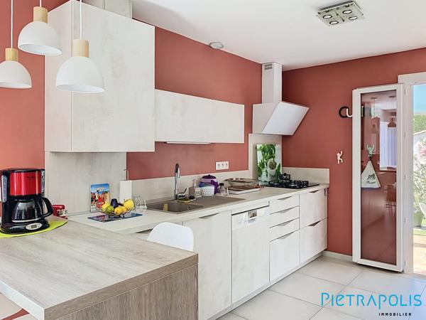 AGDE : Sur une parcelle de 352 m² maison de plain-pied, piscine