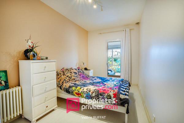 Maison  familiale Saint Jory 8 pièce(s) 190 m2 avec grand jardin et piscine