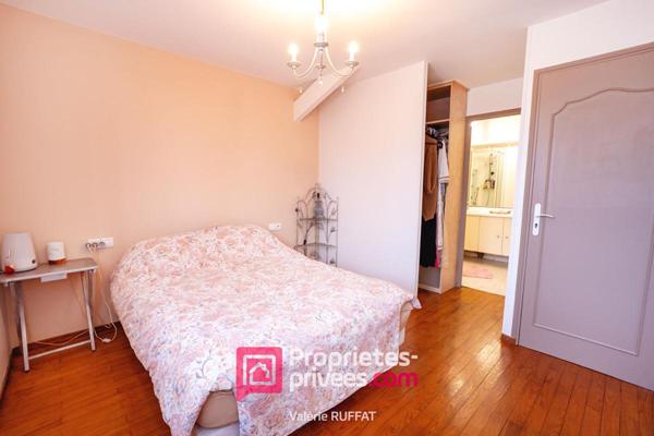 Maison  familiale Saint Jory 8 pièce(s) 190 m2 avec grand jardin et piscine