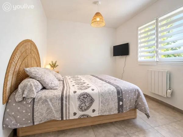 PROCHE DE CERVIONE – CHARMANT T2 MEUBLÉ AVEC JARDIN PRIVATIF ET TERRASSE