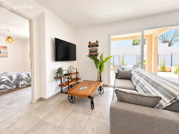PROCHE DE CERVIONE – CHARMANT T2 MEUBLÉ AVEC JARDIN PRIVATIF ET TERRASSE