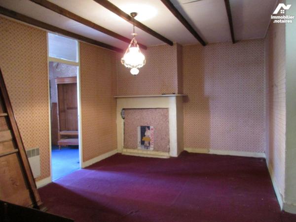 A vendre sur la commune de Marcey-les-Grèves, un ensemble immobilier à usage de commerce et d'h...