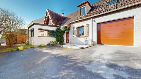 EXCLUSIVITE Vente Maison La Ville Du Bois 7 pièces 132 m2 - 625 m² terrain - garage - piscine - jacuzzi