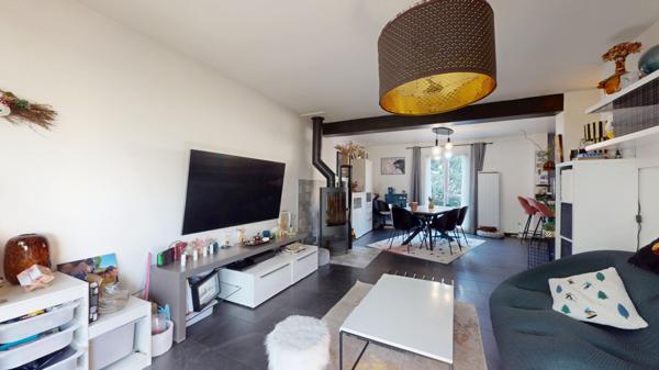 EXCLUSIVITE Vente Maison La Ville Du Bois 7 pièces 132 m2 - 625 m² terrain - garage - piscine - jacuzzi