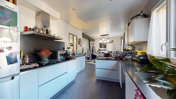 EXCLUSIVITE Vente Maison La Ville Du Bois 7 pièces 132 m2 - 625 m² terrain - garage - piscine - jacuzzi